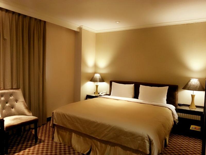 Astar Hotel Taipei Bagian luar foto