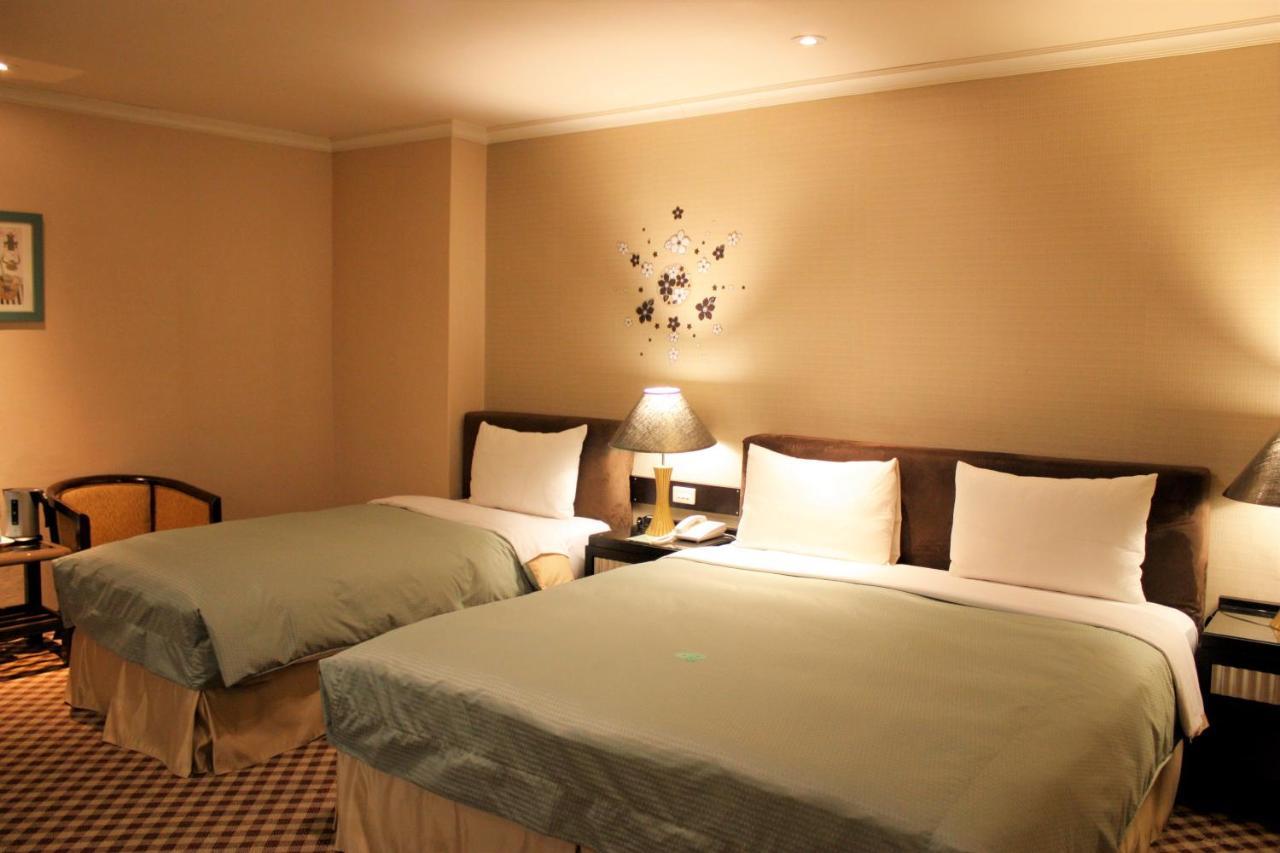 Astar Hotel Taipei Bagian luar foto