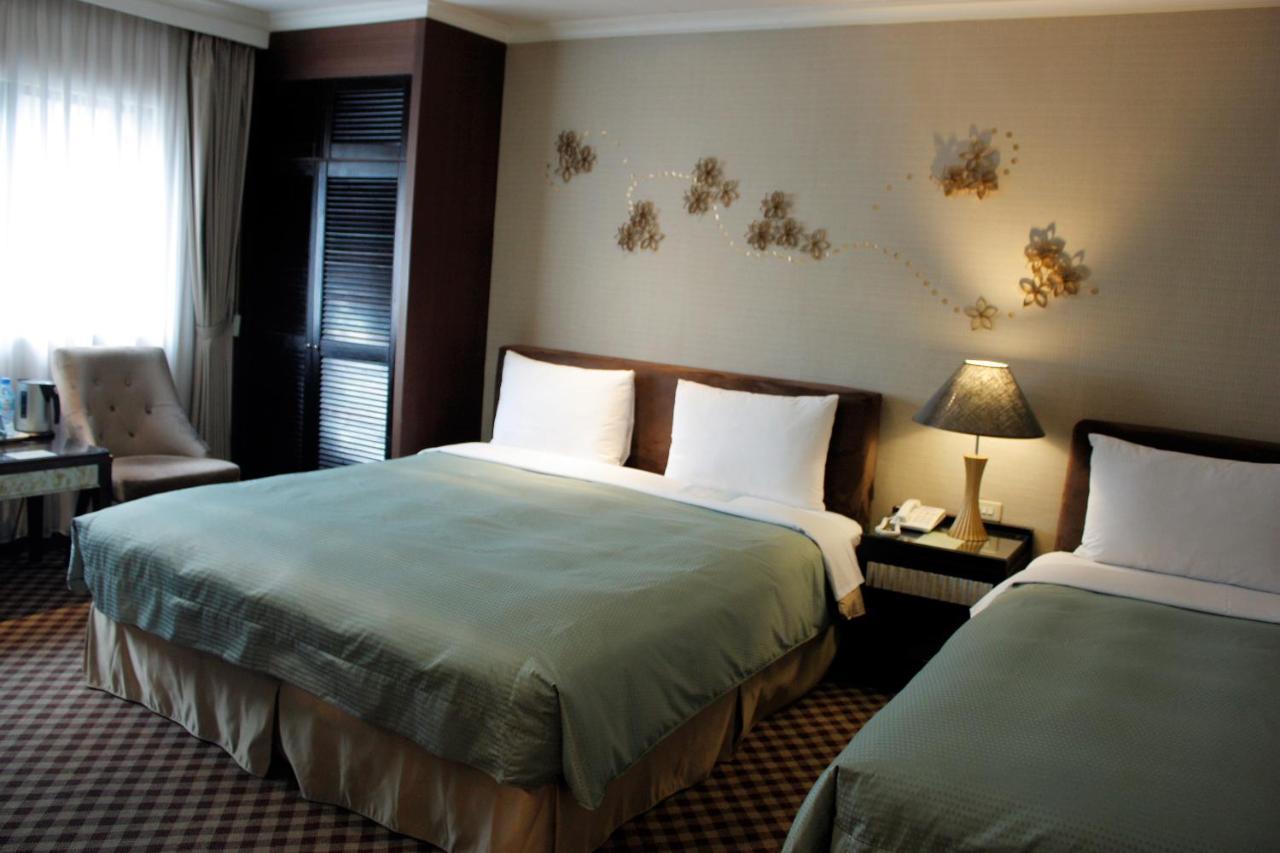 Astar Hotel Taipei Bagian luar foto