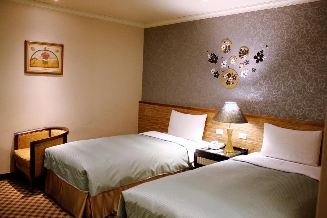 Astar Hotel Taipei Bagian luar foto
